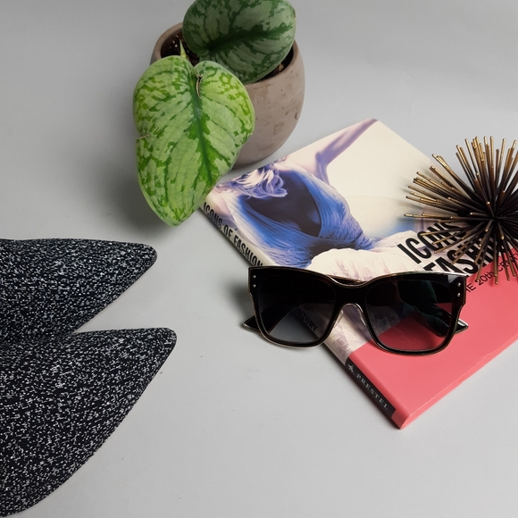 Moschino Dark Havana Sunglasses NWT - Picture 2 of 10